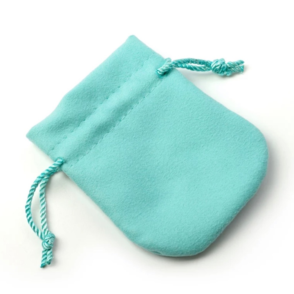 ✨Leo Constellation Engraved Necklace✨ - Picture 3 of 4